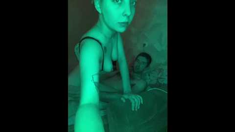Media: couplelovers Bongacams 2024-10-18 01:24:00