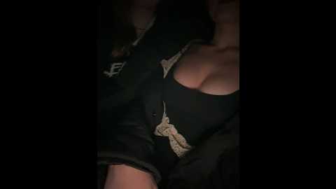 Media: sweeeet11 Bongacams 2024-10-18 13:01:00