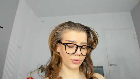Media: dolly_ll Bongacams 2024-10-20 22:51:00