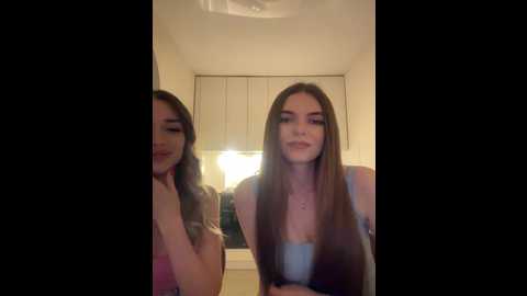 Media: emilyandmira Bongacams 2024-10-20 15:56:00