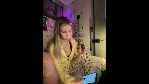 Media: vik1one1 Bongacams 2024-10-21 07:42:00
