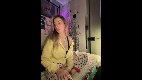 Media: vik1one1 Bongacams 2024-10-21 07:54:00