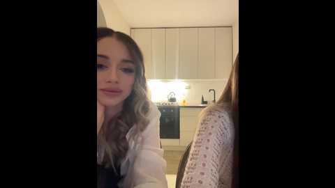 Media: emilyandmira Bongacams 2024-10-26 17:18:00