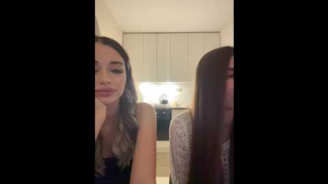 Media: emilyandmira Bongacams 2024-10-26 20:54:00