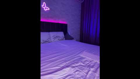 Media: butttfly Bongacams 2024-10-27 18:50:00