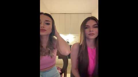 Media: emilyandmira Bongacams 2024-10-27 17:08:00