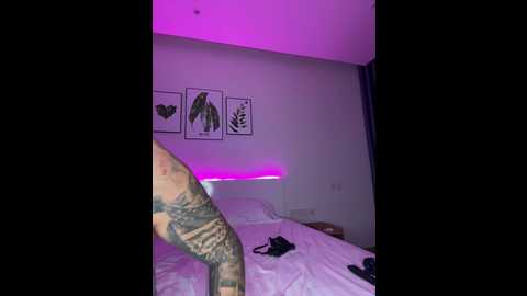 Media: twins666 Bongacams 2024-10-28 01:59:00