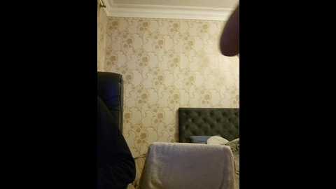 Media: axel_20x Bongacams 2024-10-29 23:00:00