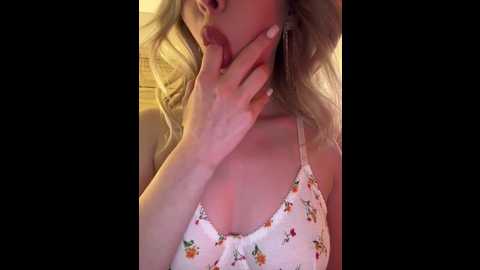 Media: emmacrystall Bongacams 2024-10-30 13:30:00