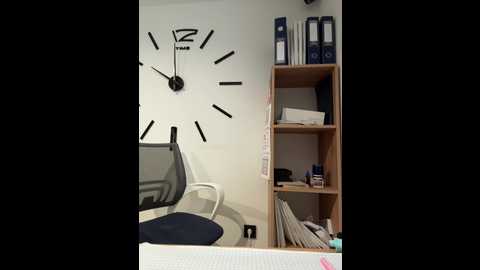 Media: 17alisa1717 Bongacams 2024-11-01 07:00:00