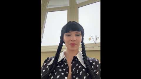 Media: cutiedollbc Bongacams 2024-11-01 08:10:00