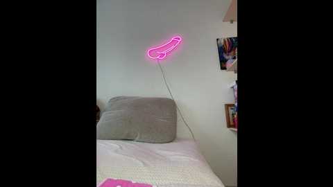 Media: hothoneybabe Bongacams 2024-11-05 05:01:00