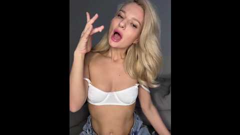 Media: _molly_ Bongacams 2024-11-06 16:26:00