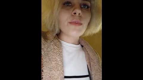 Media: marie_outdoor Bongacams 2024-11-06 15:27:00