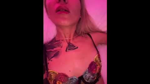 Media: twins666 Bongacams 2024-11-06 02:30:00