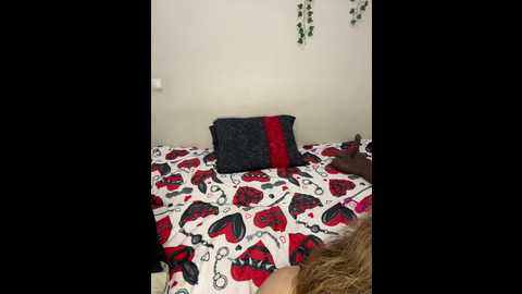 Media: yololove Bongacams 2024-11-07 14:19:00
