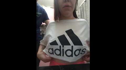 Media: niki233221 Bongacams 2024-11-08 04:06:00
