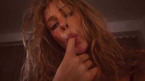 Media: heybanana Bongacams 2024-11-13 18:54:00