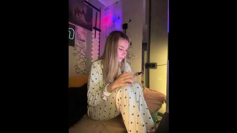 Media: vik1one1 Bongacams 2024-11-14 13:55:00
