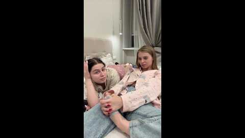 Media: vibromashulkadashulka Bongacams 2024-11-15 19:10:00