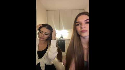Media: emilyandmira Bongacams 2024-11-16 17:08:00
