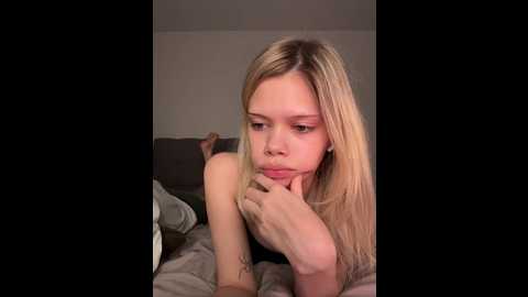 Media: chansetolove Bongacams 2024-11-18 16:37:00