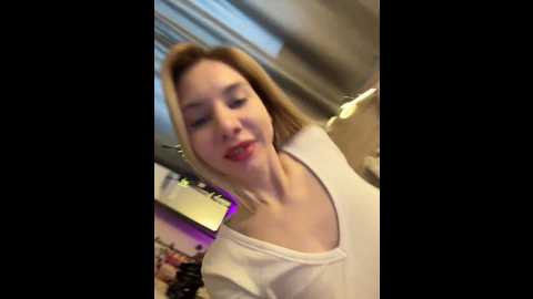 Media: emmacrystall Bongacams 2024-11-18 07:11:00
