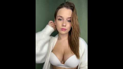 Media: tati16 Bongacams 2024-11-19 05:26:00