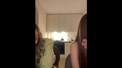 Media: emilyandmira Bongacams 2024-11-21 00:10:00