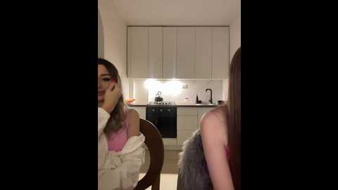 Media: emilyandmira Bongacams 2024-11-22 17:32:00