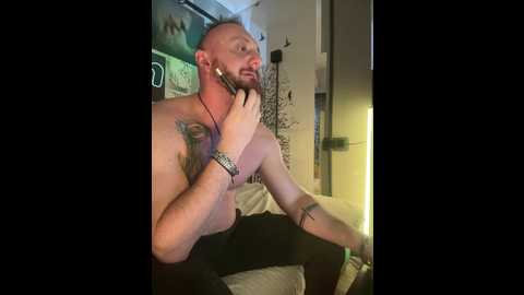 Media: vik1one1 Bongacams 2024-11-24 09:37:00