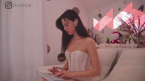 Media: taanni Bongacams 2024-11-26 01:04:00