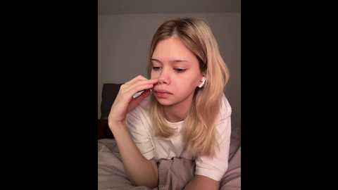 Media: chansetolove Bongacams 2024-11-27 11:35:00