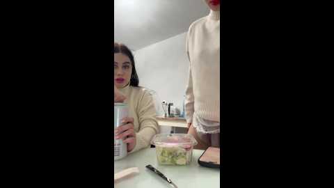 Media: vibromashulkadashulka Bongacams 2024-11-27 20:13:00