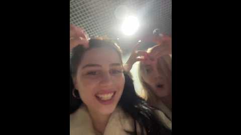 Media: vibromashulkadashulka Bongacams 2024-11-30 00:53:00