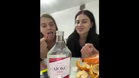 Media: vibromashulkadashulka Bongacams 2024-11-30 02:53:00