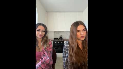 Media: emilyandmira Bongacams 2024-12-01 08:44:00