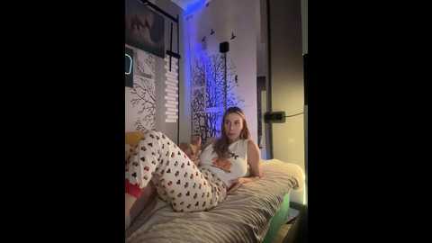 Media: vik1one1 Bongacams 2024-12-03 08:59:00