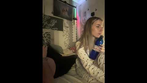 Media: vik1one1 Bongacams 2024-12-04 16:11:00