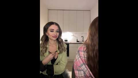 Media: emilyandmira Bongacams 2024-12-05 16:40:00