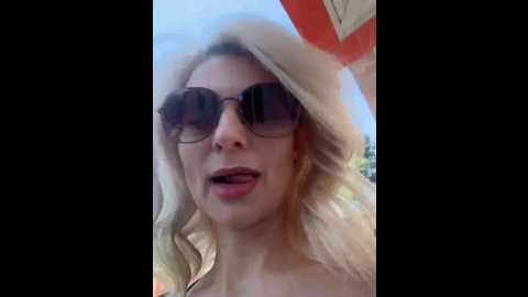 Media: _molly_ Bongacams 2025-06-01 05:47:00