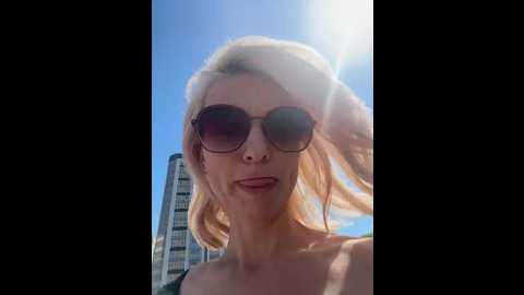 Media: _molly_ Bongacams 2025-06-01 06:33:00