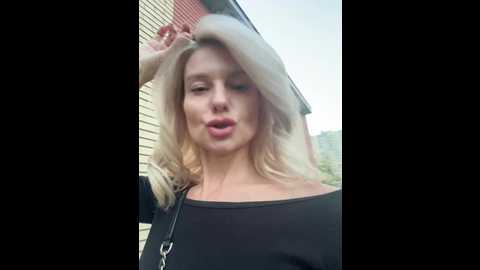 Media: _molly_ Bongacams 2025-06-01 14:31:00