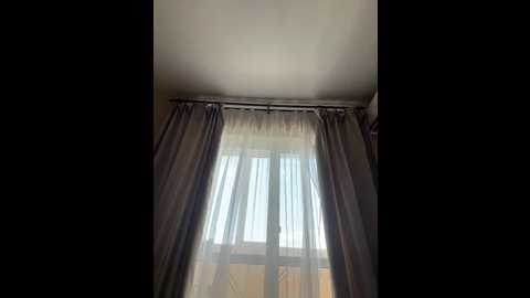 tati16 @ bongacams on 20250608