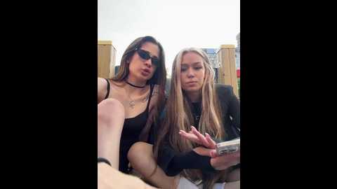 Media: myyyfacts Bongacams 2025-06-14 00:43:00