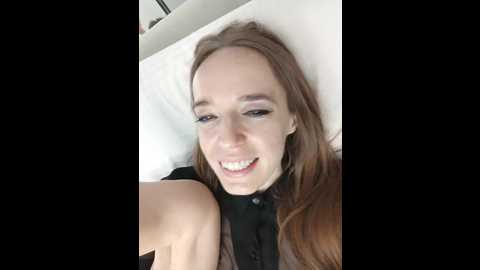Media: starkristy Bongacams 2025-06-18 09:33:00