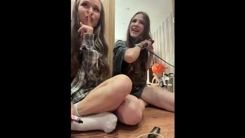Media: myyyfacts Bongacams 2025-06-19 13:18:00