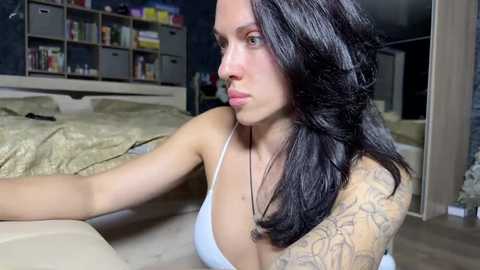 Media: charmingaura1 Bongacams 2025-06-23 18:55:00