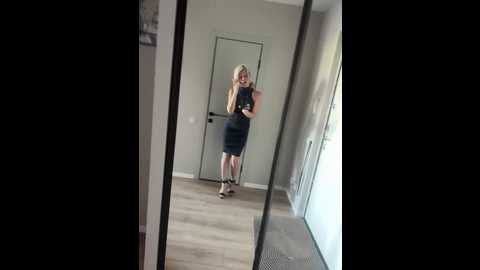 Media: _molly_ Bongacams 2025-06-26 01:44:00