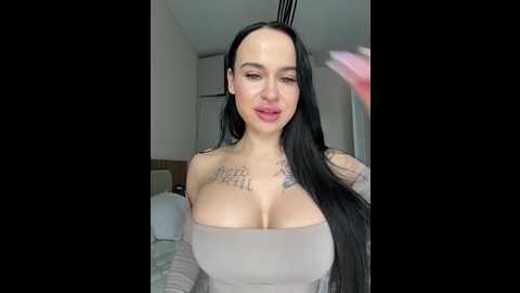 kristinalux @ bongacams on 20250702